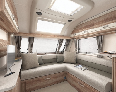 INT Challenger X 850 Front Lounge SWIFT2